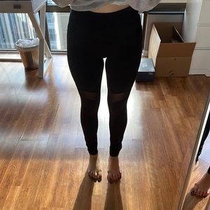 LULULEMON - Mesh Leggings
